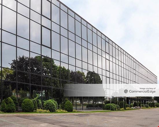 Intelligent Office (Melville) - Melville Office Plaza
