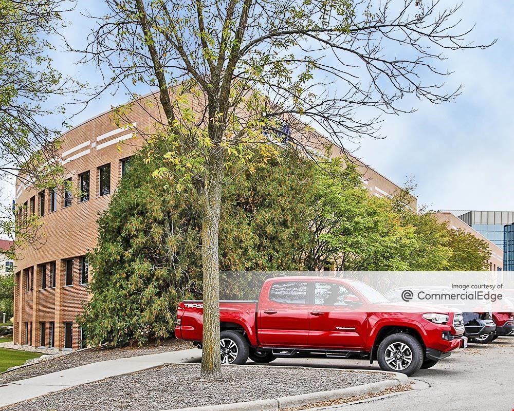 1221 John Q. Hammons Drive