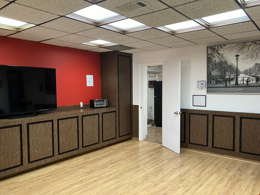 Professional Office with Introductory Rate