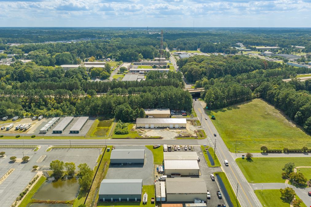 New Construction Small Bay Warehouse for Lease