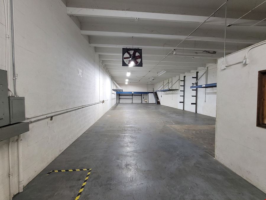 Cutler Bay Small Bay Warehouse Spaces