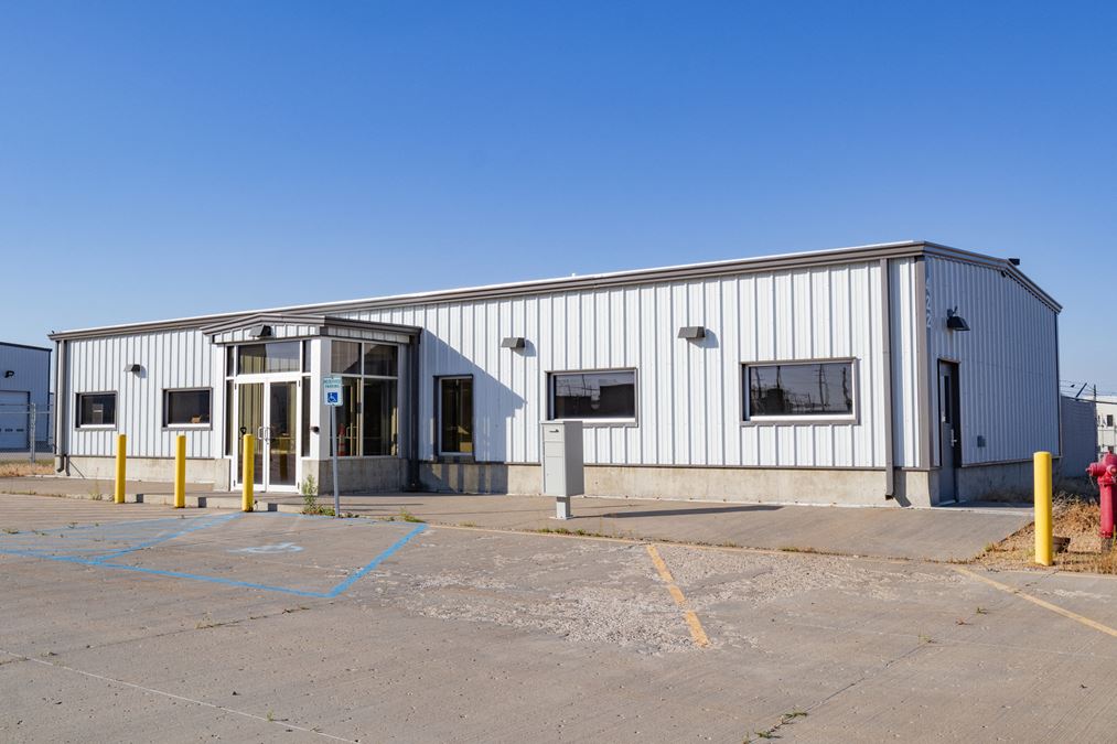 ±2,250 SF Office Building