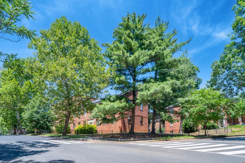 Oak Park Apartments