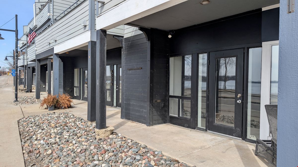 Shoreline Drive Retail