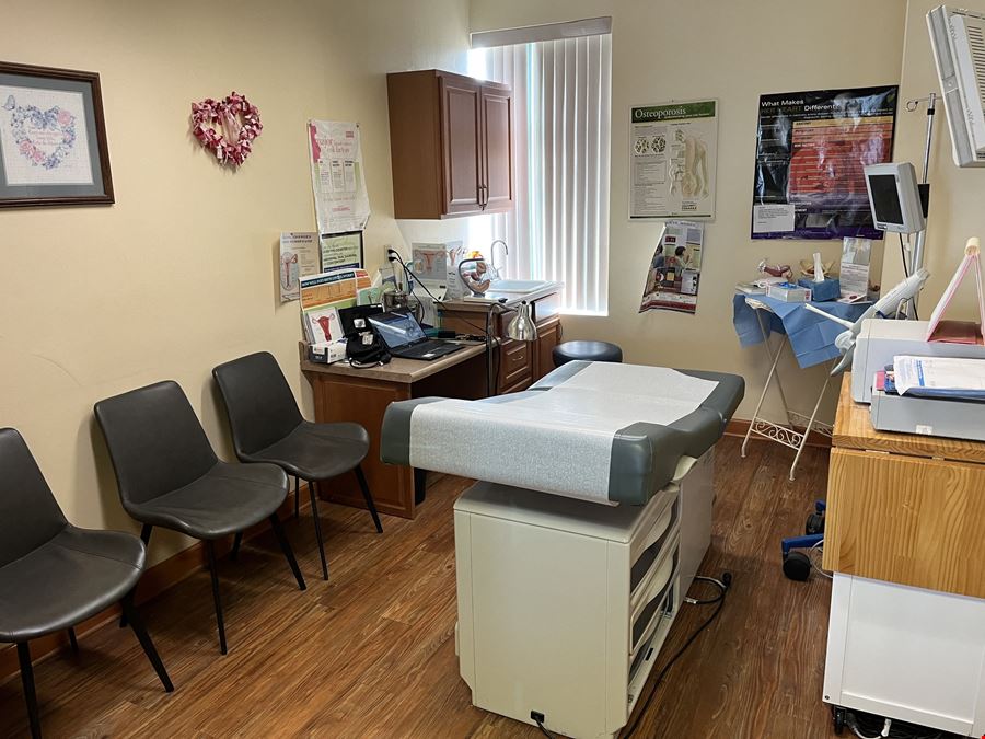 Available Medical Office - Easton Court - 270-280 E 90th Dr