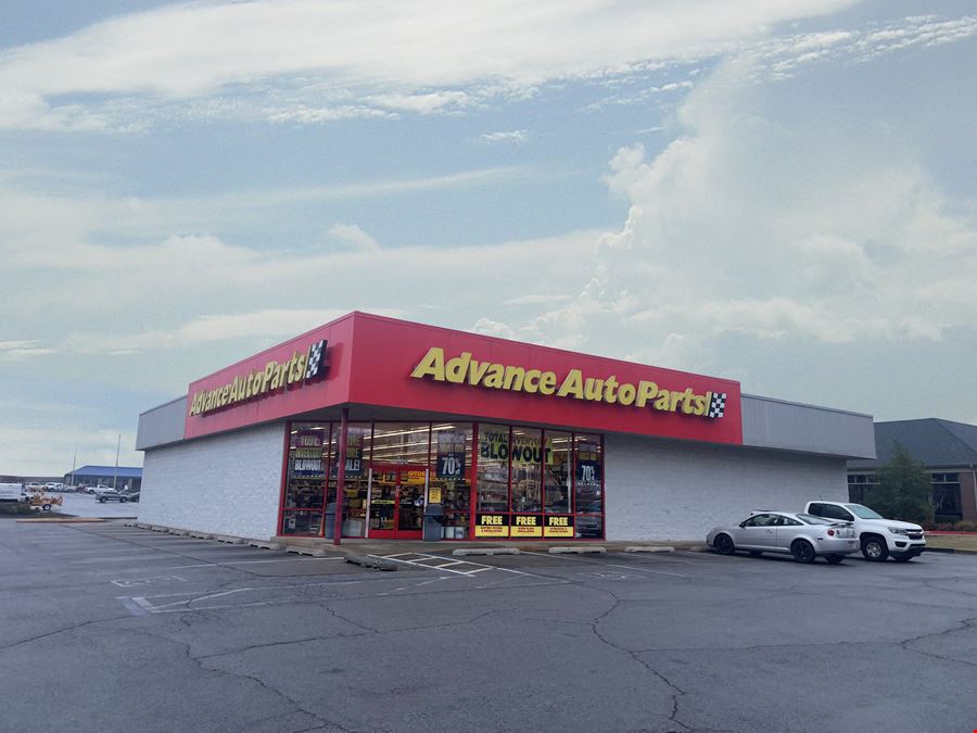 Advance Auto Building