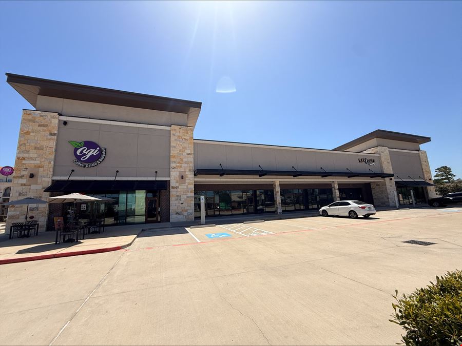 Retail at Arella