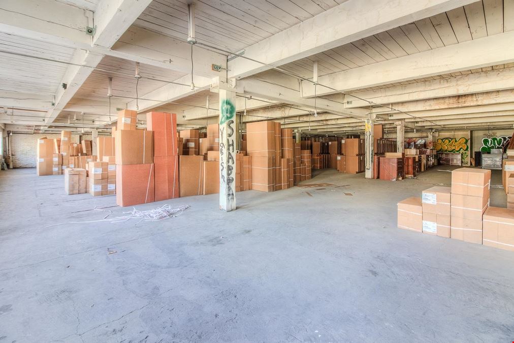 Commercial Property in Prime Downtown Location