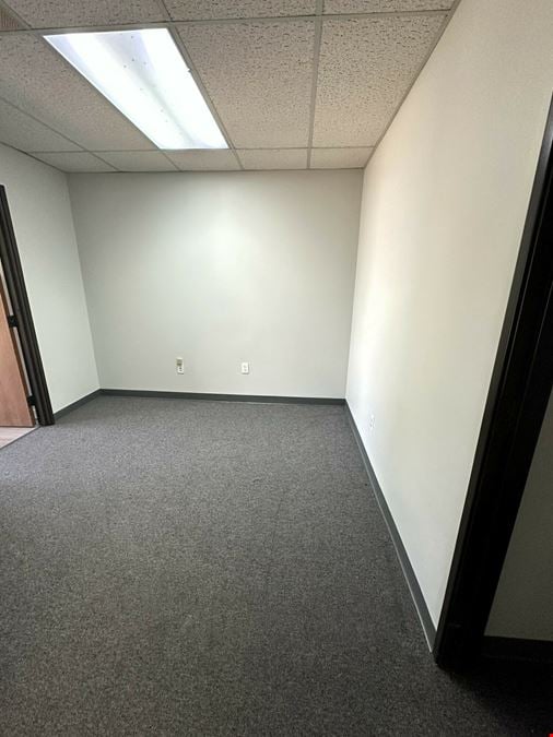 Industrial/Flex for Lease in Ann Arbor - Pittsfield Twp