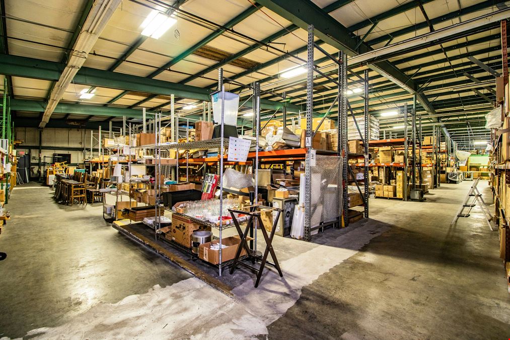 Stand Alone Warehouse Near Polk Parkway