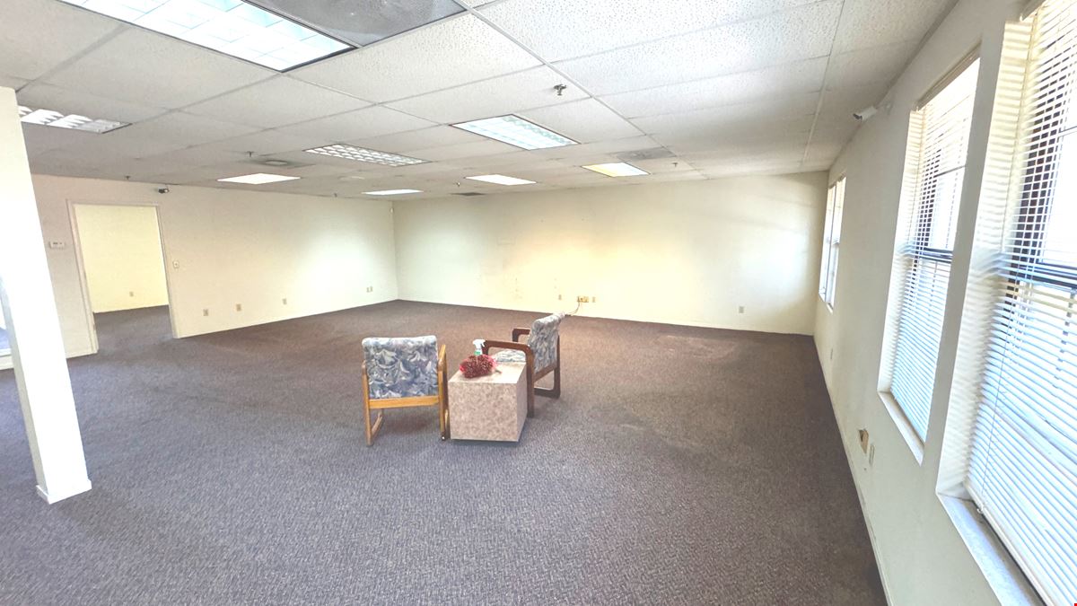 6235 N. Fresno St