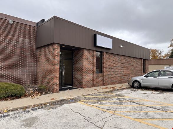 Preview of Office space for Rent at 811 N Macomb St