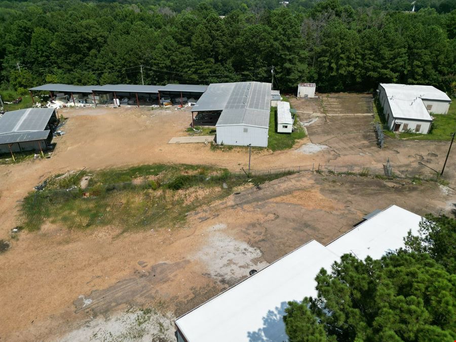 Industrial Facility on ±4.91 Acres - Interstate Frontage