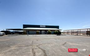 2424 E Slaton Rd