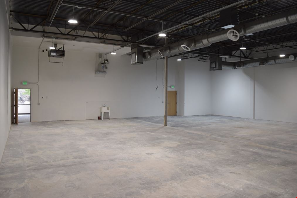 3,720 SF office/warehouse for lease