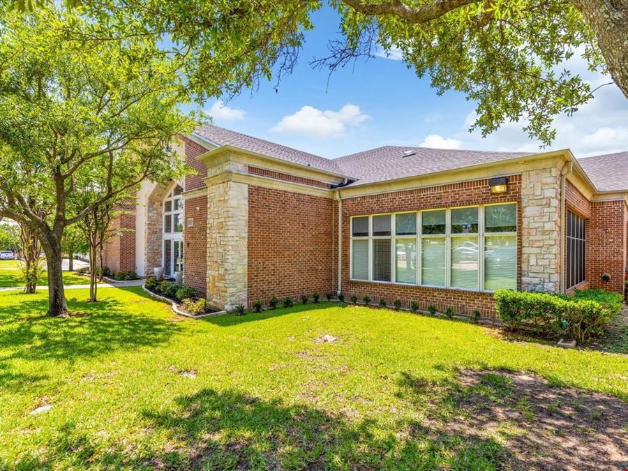 425 E Southlake Blvd