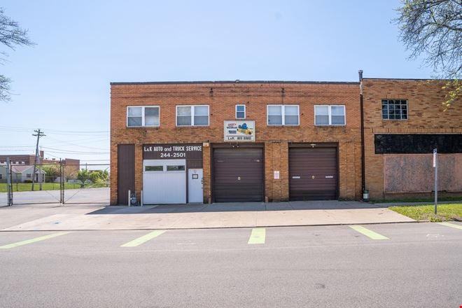 Preview of Industrial space for Sale at 1811 Jefferson Avenue