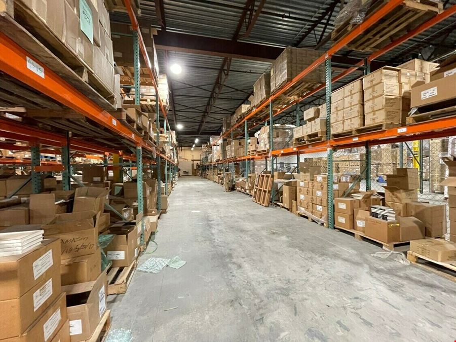 5901 NE Waldo Road - Industrial Spaces