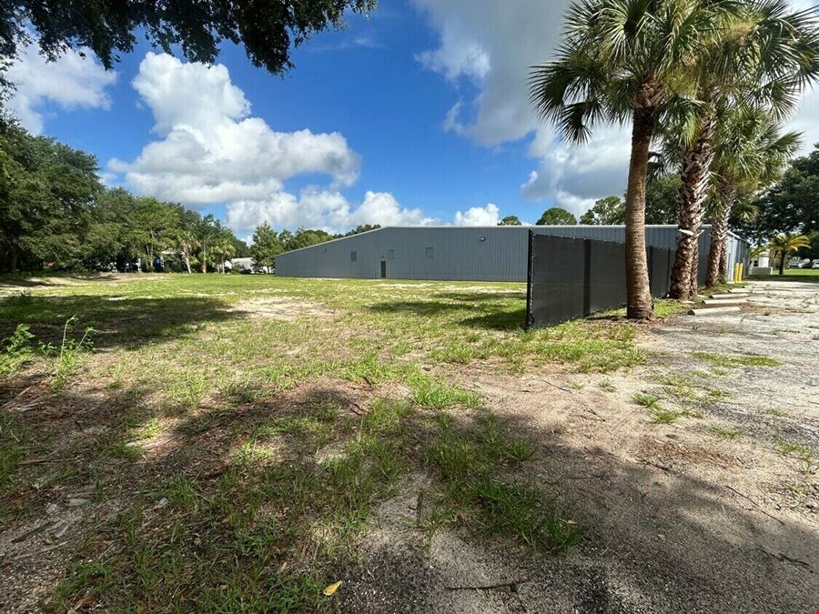 1125 White Dr