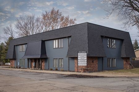 Preview of commercial space at 6919 N Knoxville Ave