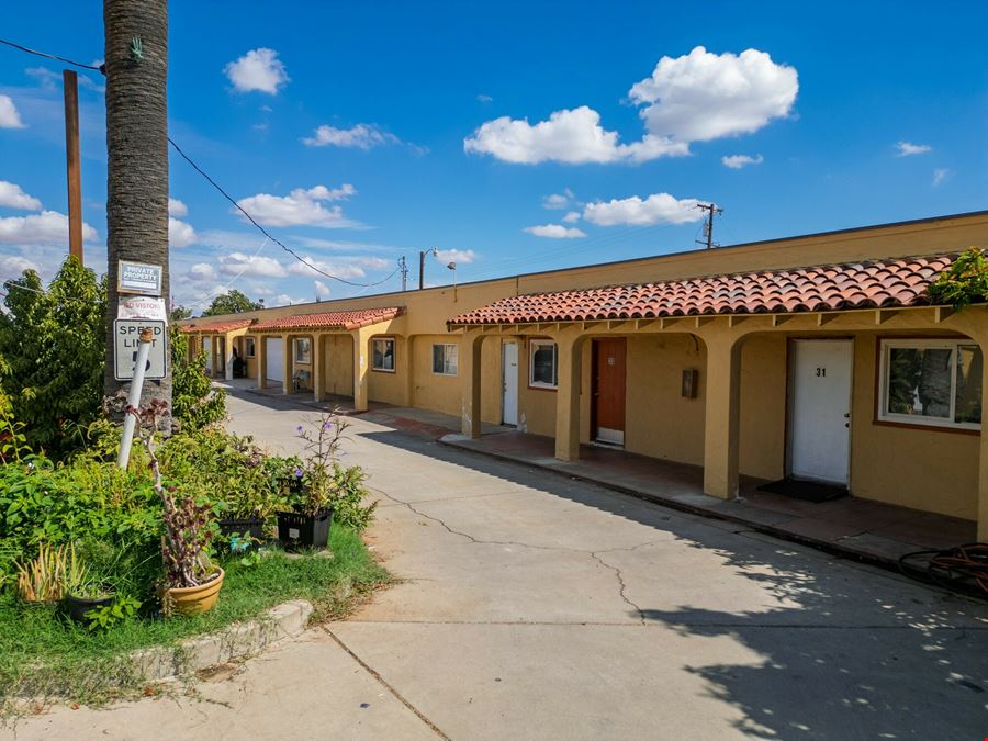 1407 W 16th St - Gateway Motel - Hospitality
