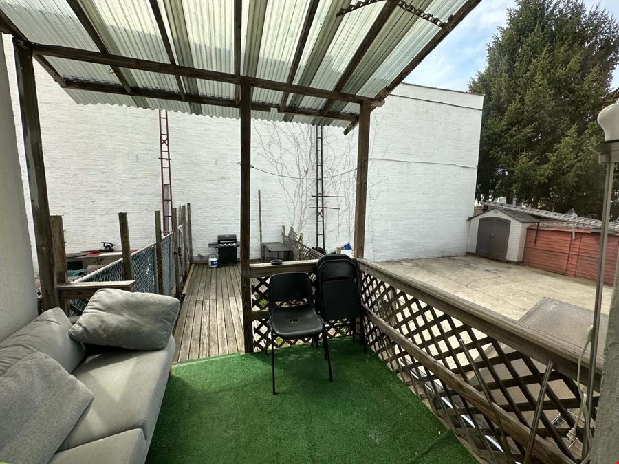2622 Avenue Y