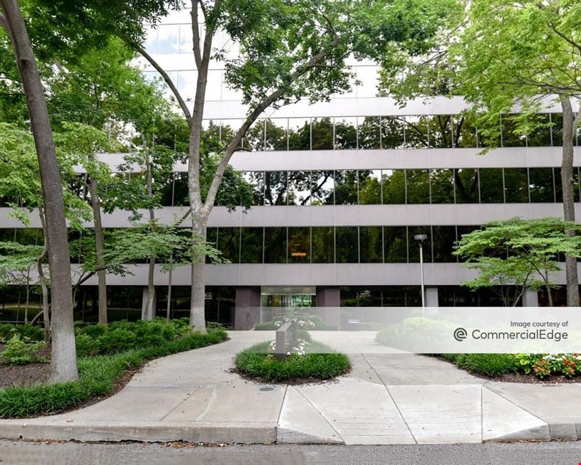 27 Corporate Woods