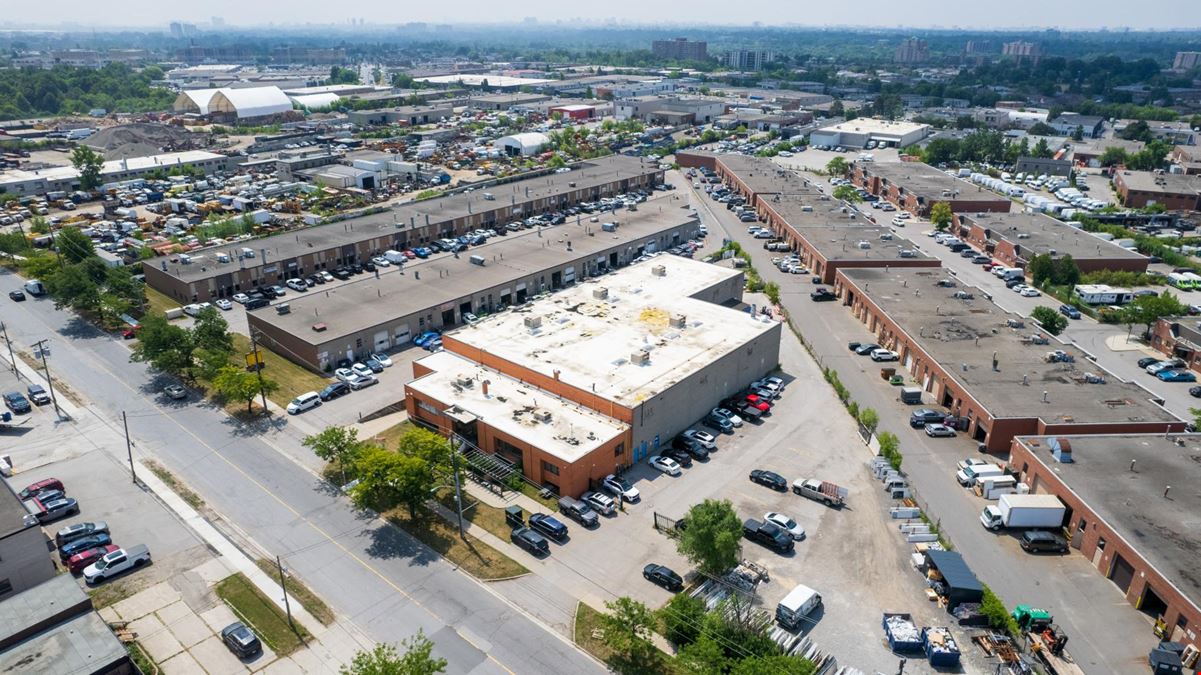 157 Toryork Dr, North York, ON M9L 1X9