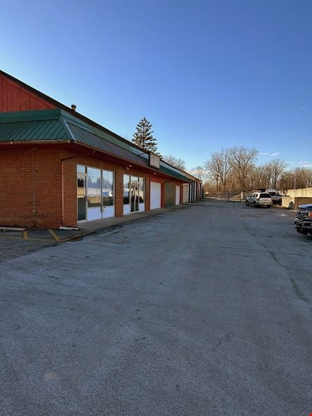 Preview of commercial space at 5445-5449 Secor Road