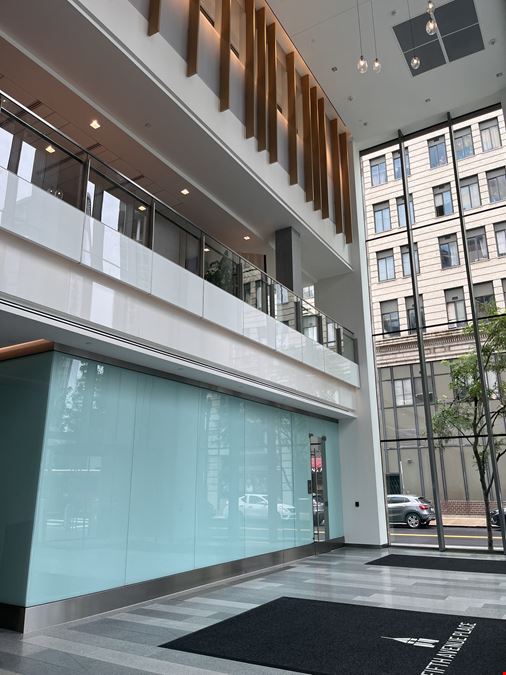 Fifth Avenue Place