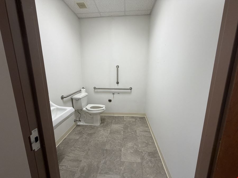1815 Horace Ave-Office