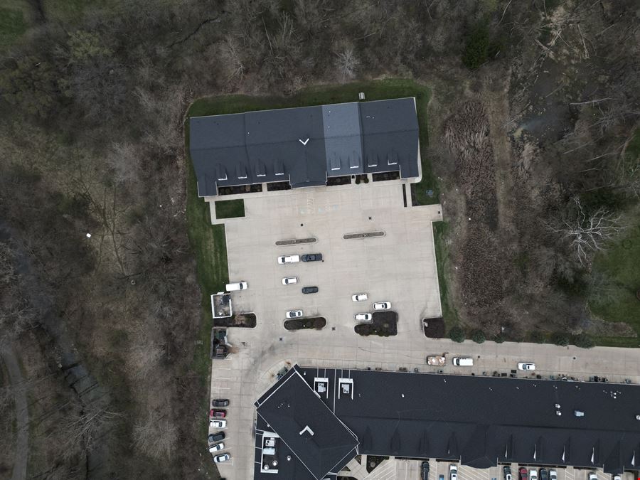 3745 Medina Rd