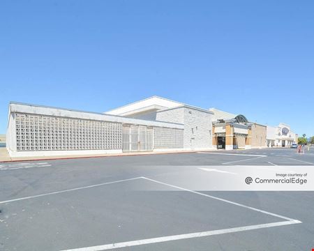Preview of commercial space at 5601 Florin Road