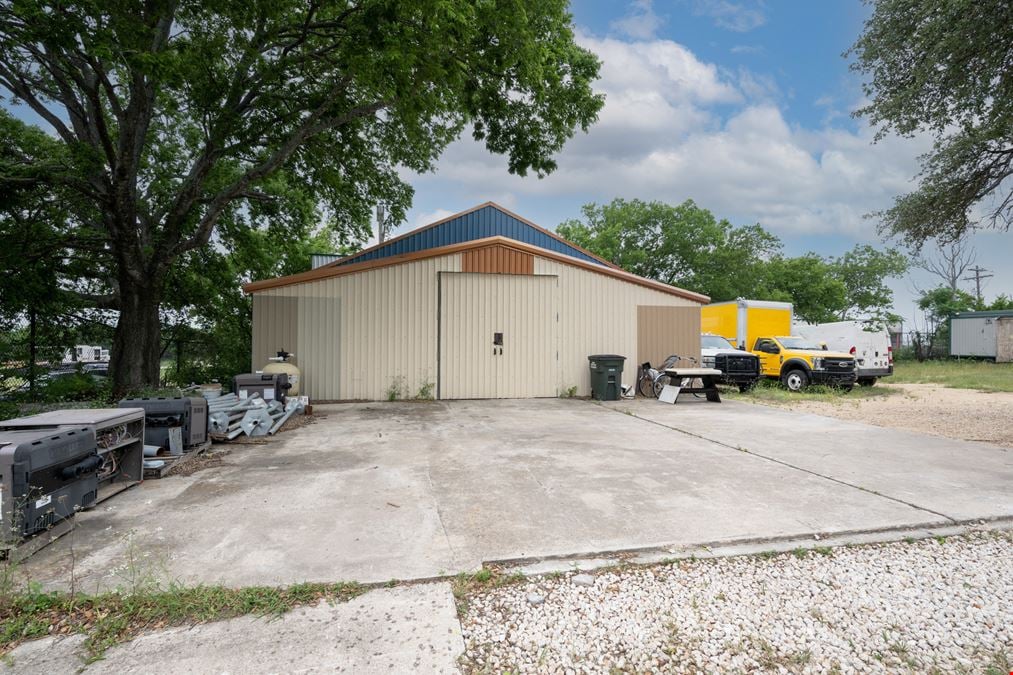 1107 Leander Dr