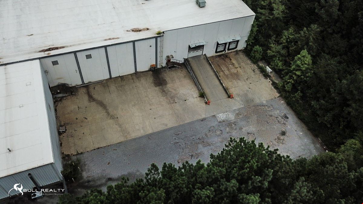Industrial/Distribution Warehouse | ±60,000 SF