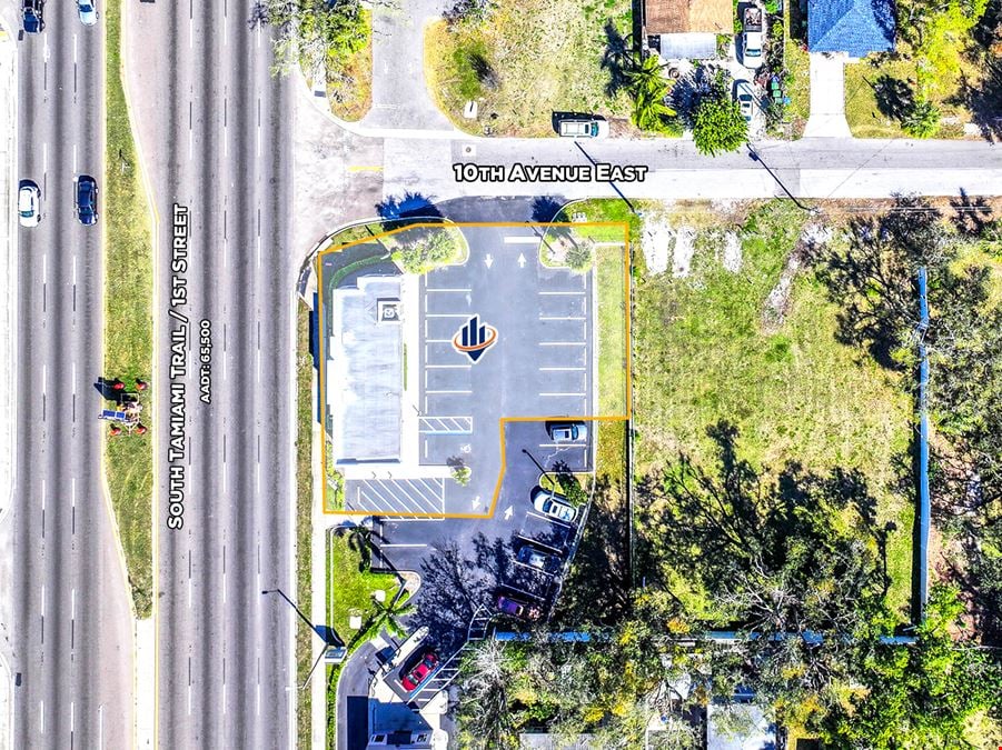 High Visibility Retail / Office Building on U.S. 41 / Tamiami Trail
