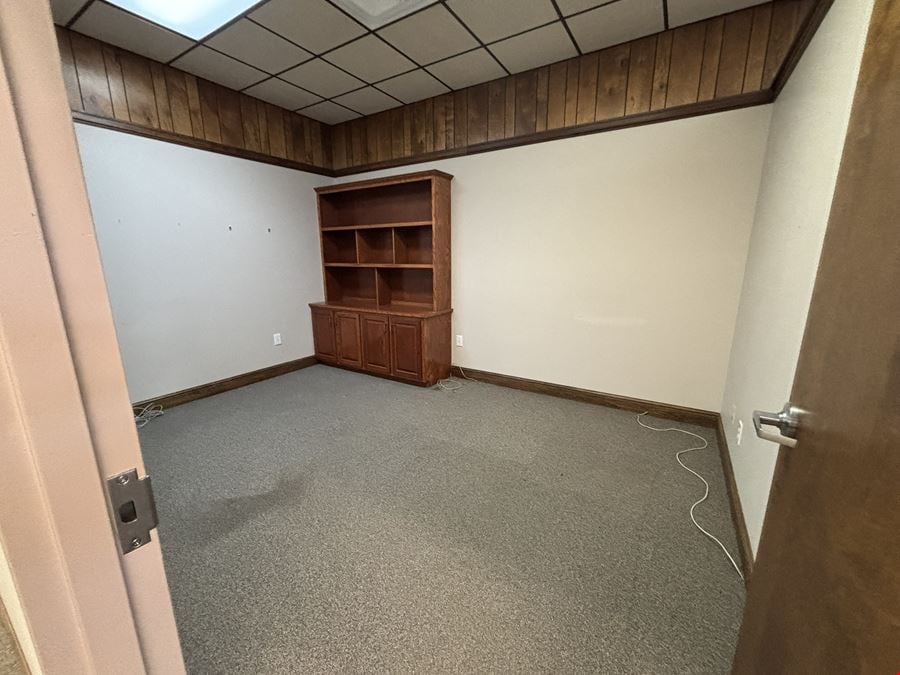 820 N Main St
