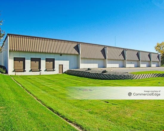 Preview of Industrial space for Rent at 4440 West Round Lake Road