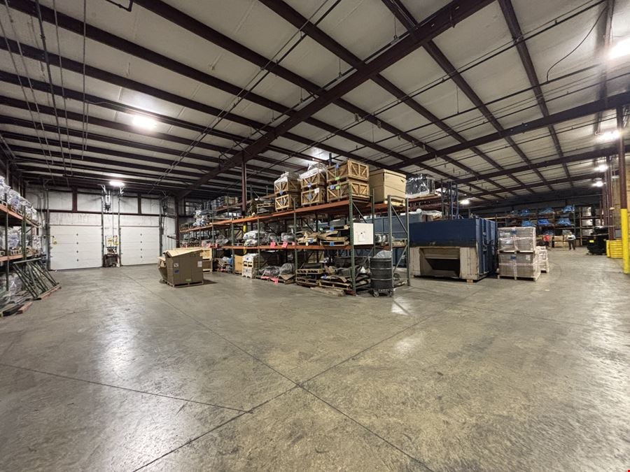 1040-1050 Industrial Parkway 