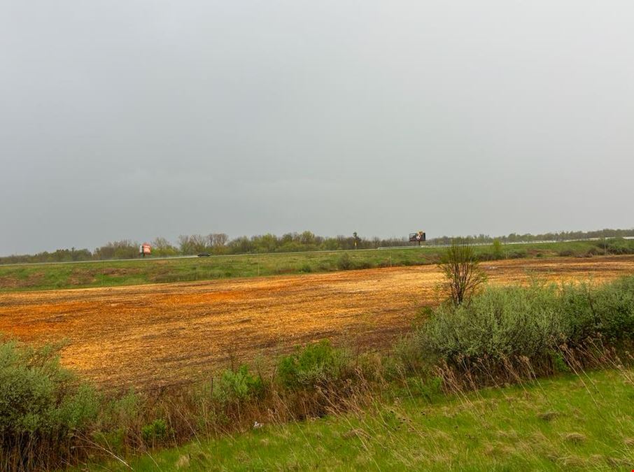 Francis R / Grand River Vacant Land 