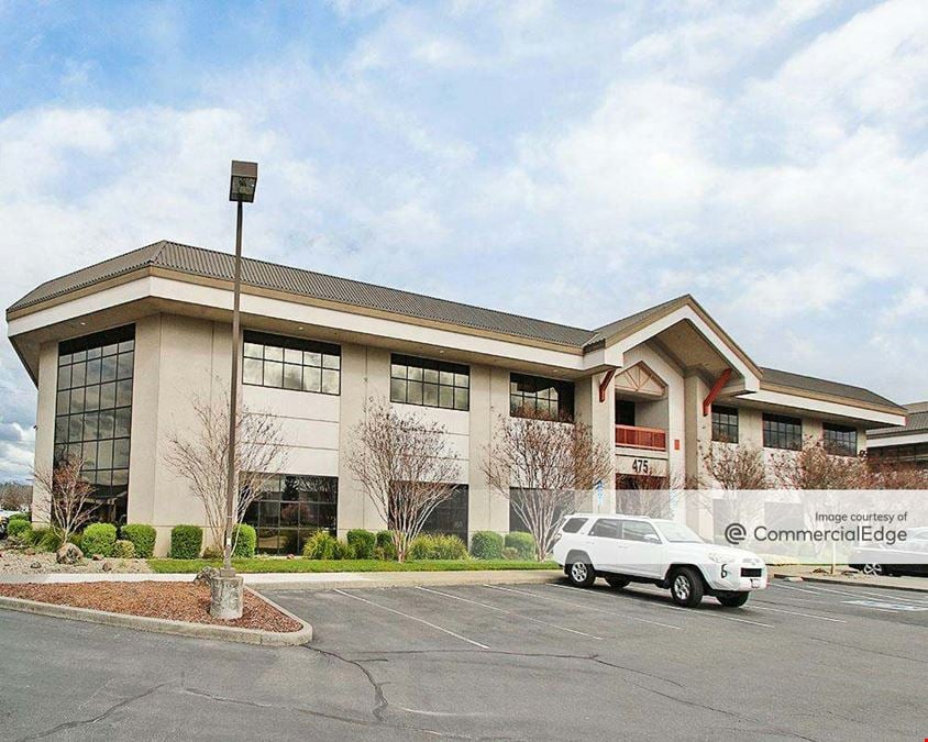 Oak Valley Business Center - 475 Aviation Blvd