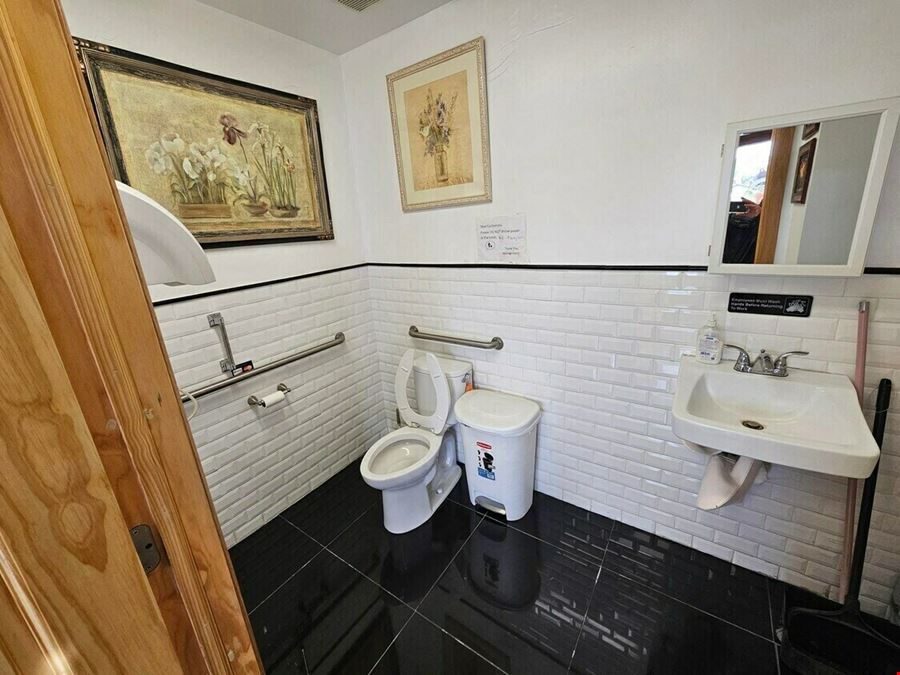 102 Mineola Ave