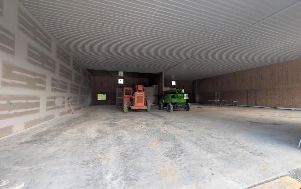 I-43 Business Suites