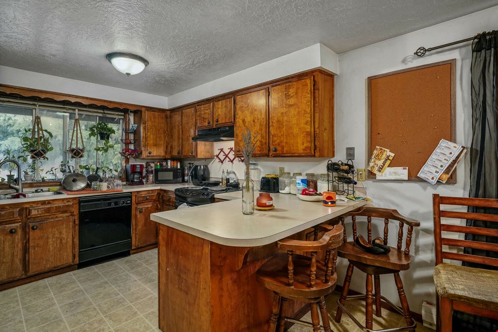 2486-2488 Wintergreen Ave NW