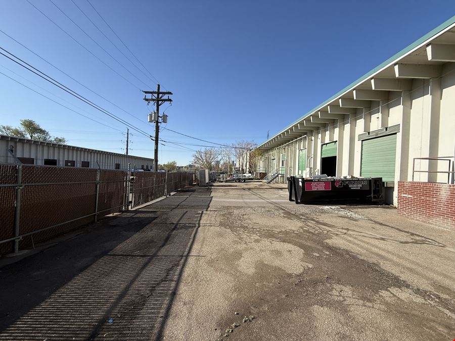 4860-4870 Broadway 