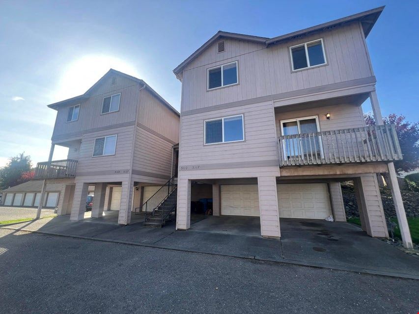 3200 Matthew Ln