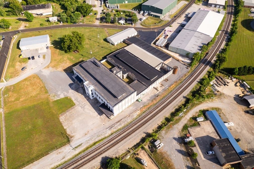 91,217 SF on 5.7 Acres | I-G Near Downtown Knoxville