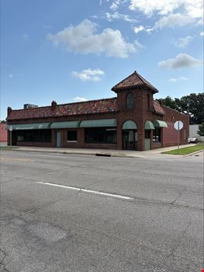 1040 South Broadway