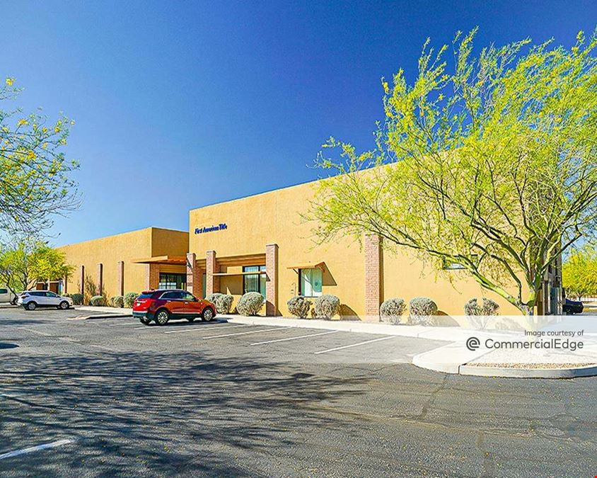 The Shoppes at Oracle Road