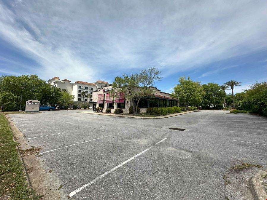 Prime Free-Standing Building in Miramar Beach, FL